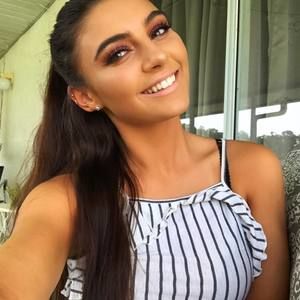 Meet your Posher, Lilli